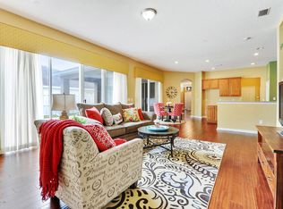 8271 Hedgewood Dr, Jacksonville, FL 32216