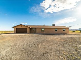 7420 W Shipp Dr, Golden Valley, AZ 86413