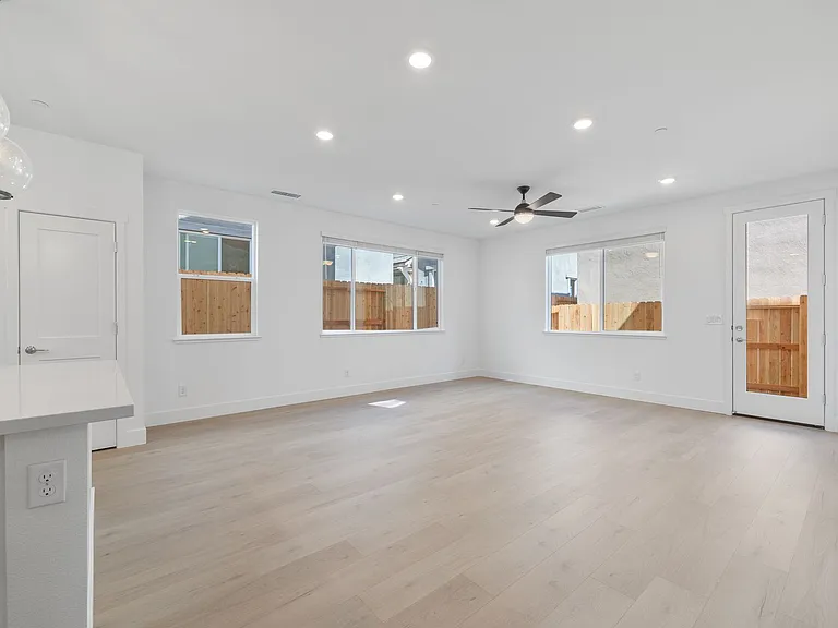 465 Prosecco Way — Photo 21