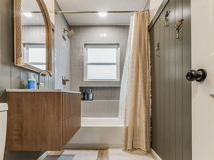 411 Showalter Dr — Photo 3