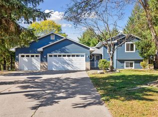 2624 Brittany Ct, Woodbury, MN 55125