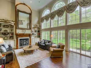 6 Patrick Brem Ct, Mahwah, NJ 07430