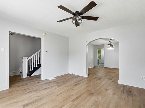 5th image of 709 E 14th Ave