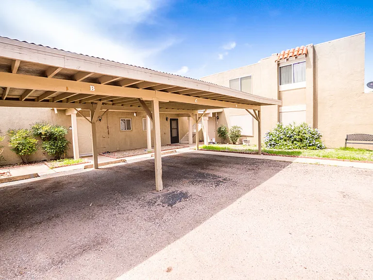 4409 Plaza Vis #B — Photo 3