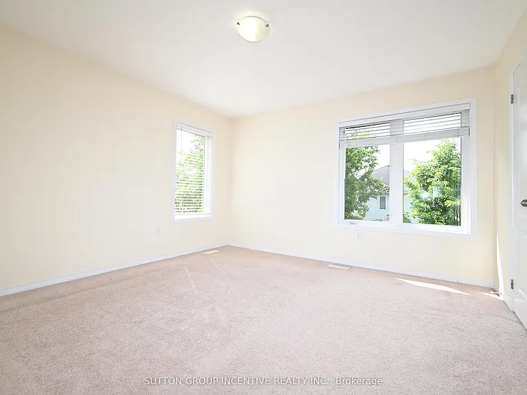 90 Sovereigns Gate #29 — Photo 22