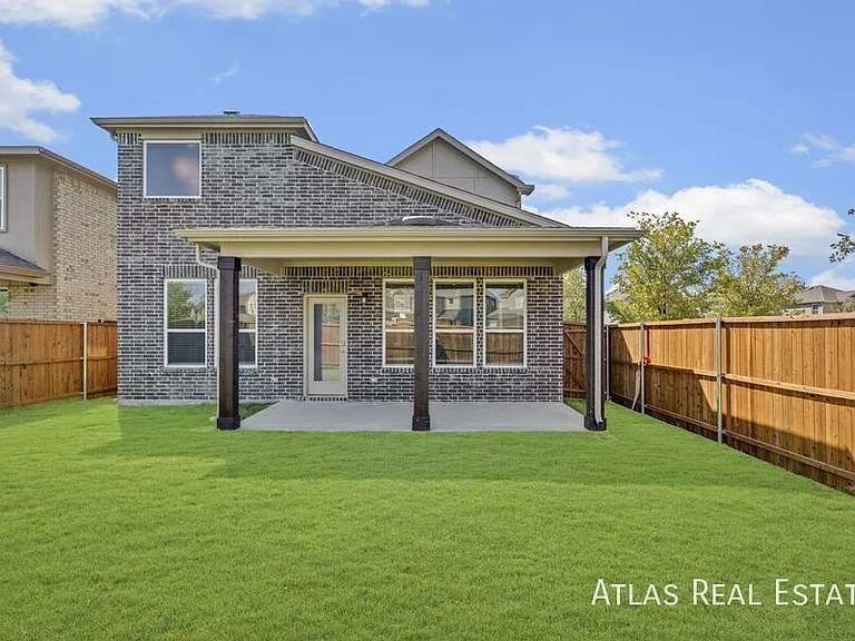 741 Creekwater Ln — Photo 19