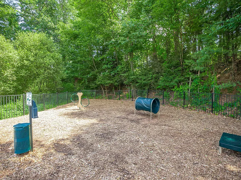 The Pointe at Dorset Crossing — Photo 16