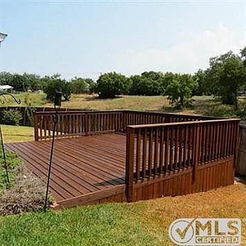 2nd image of 808 Foxwood Pl