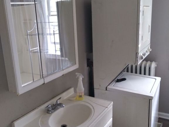 2nd image of 67-69 Upton Pl