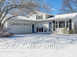 665 Briarwood Dr, Vassar, MI 48768