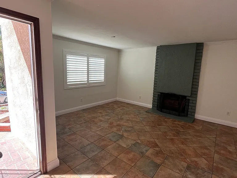 12727 Shenley St — Photo 37