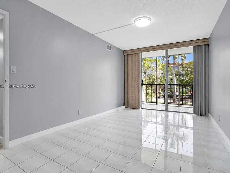 2000 Atlantic Shores Blvd #207 — Photo 15