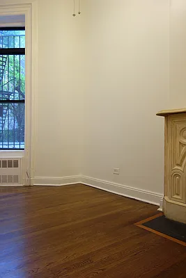 Rented by Aryeh Realty | media 36