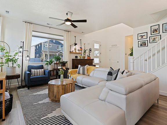 005_Living Room_06202022