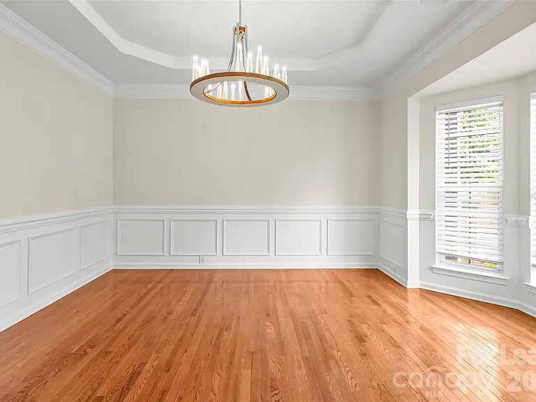 417 Armour St — Photo 5