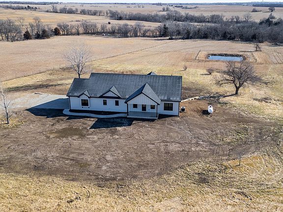 4th image of 7406 SW Docking Rd