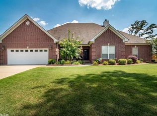 124 River Valley Loop, Maumelle, AR 72113