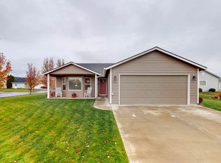 2 Hollyhock Ct, Pasco, WA 99301