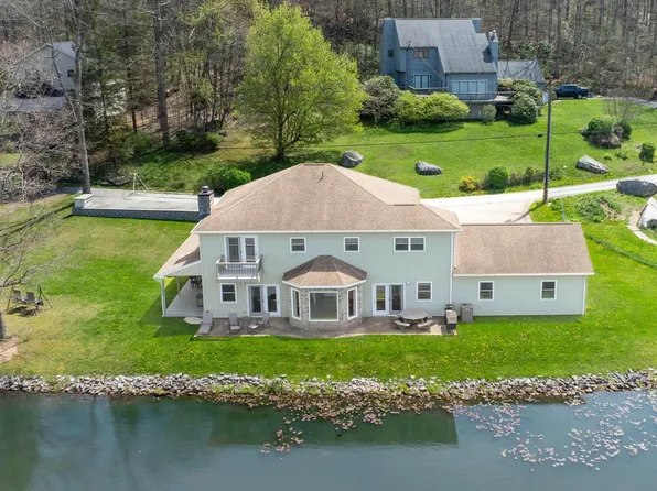 208 Paradise Cir, Morgantown, WV 26508