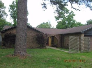 825 E Tram Rd, Vidor, TX 77662