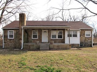 1402 W Mound St, Carthage, MO 64836