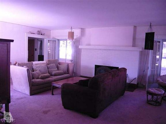 2nd image of 416 E Santa Paula St