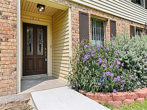 4th image of 1717 Carolyn Way