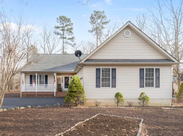 67 Bridlewood Dr, Palmyra, VA 22963