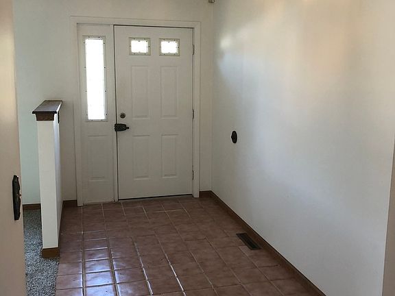 4th image of 1231 Plum Creek Dr