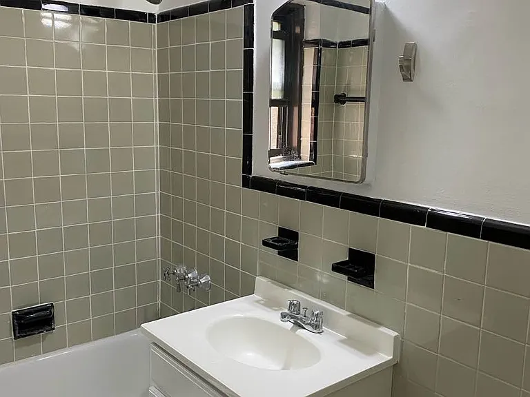 82-35 134th St #4K — Photo 8