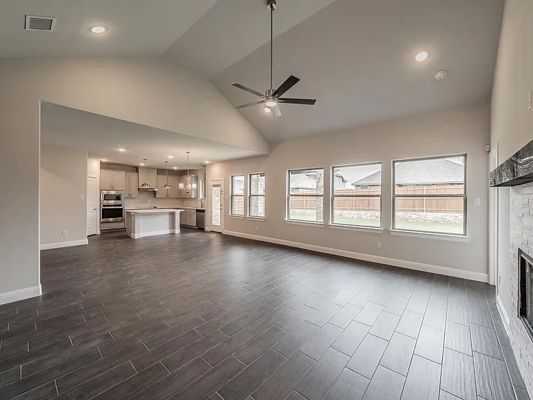 224 Gardenia Dr — Photo 5