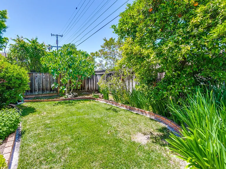1084 Bluebird Ave — Photo 36