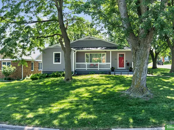 4949 Emmet St, Omaha, NE 68104