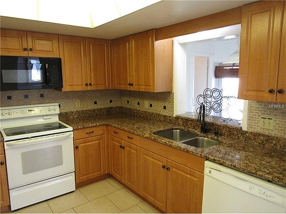 5th image of 164 Circlewood Dr