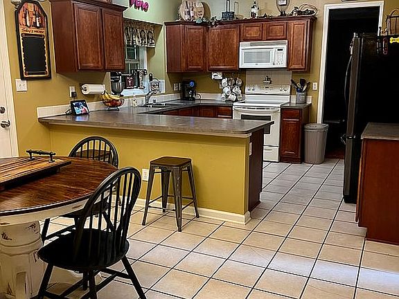 Spacious eat in kitchen 