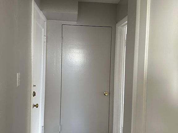 3rd image of 4085 Lincoln Ave #C