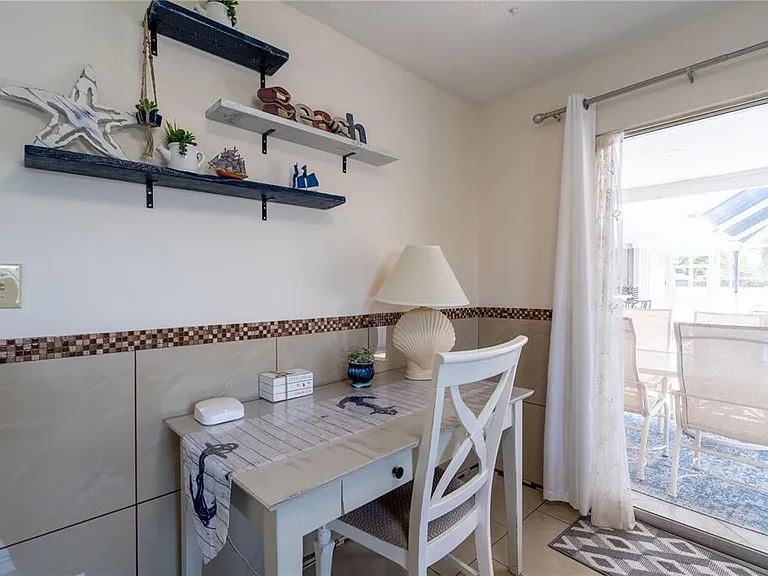 2140 Pinehurst St — Photo 14