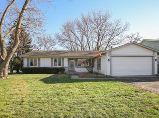 21 Smethwick Ln, Elk Grove Village, IL 60007