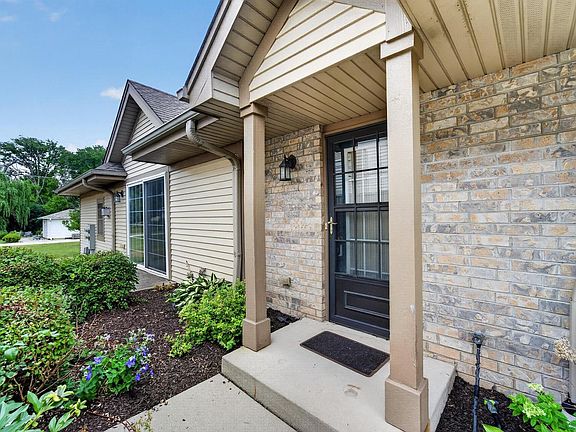 3rd image of 4810 S Waterview COURT