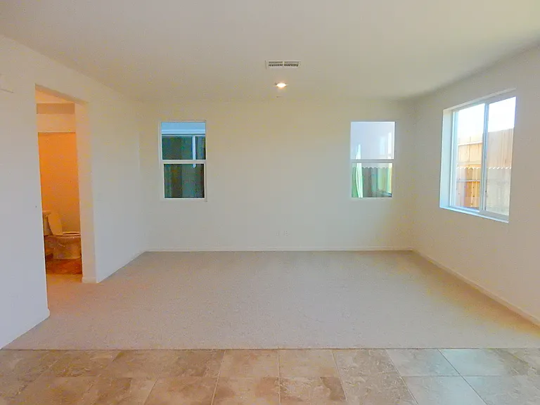 1624 Lion St — Photo 6