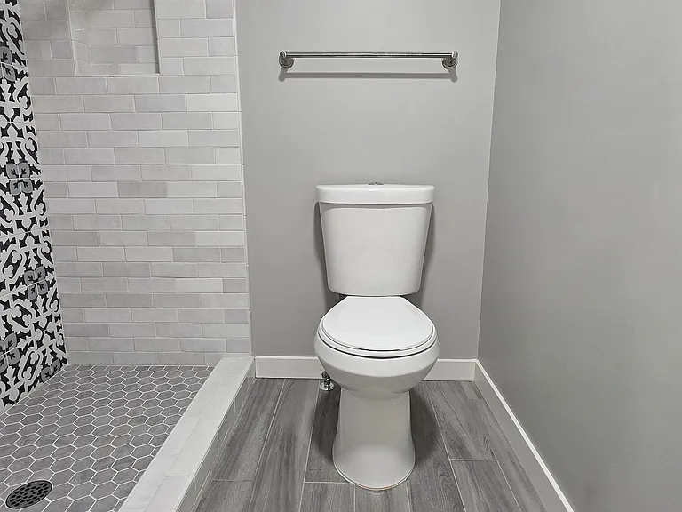 3901 H St #3 — Photo 13