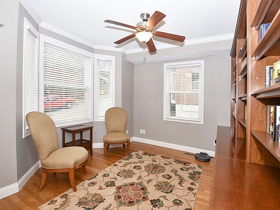 4th image of 422 Strafer St