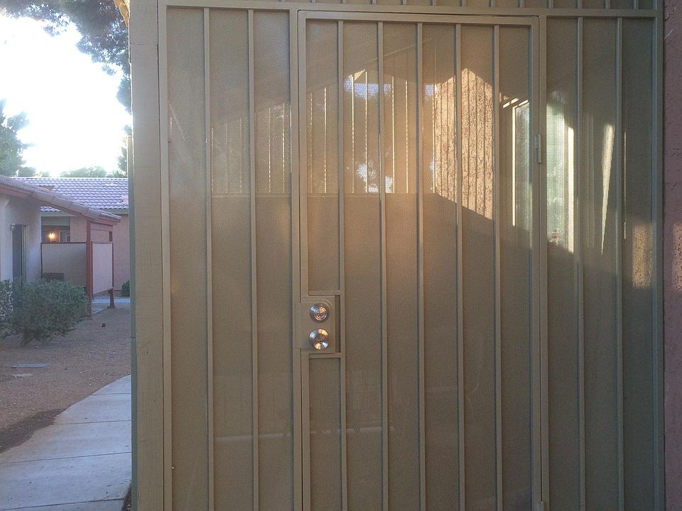 2nd image of 405 N Lamb Blvd