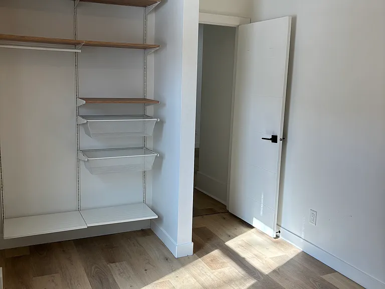 2205 Smith St — Photo 7