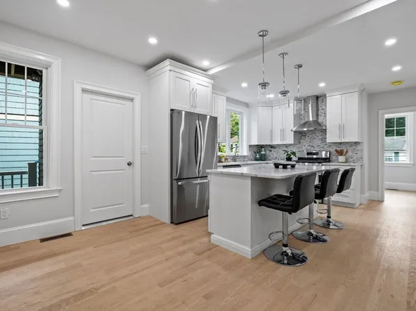 31 Rodman St Floor 2, Jamaica Plain, MA 02130