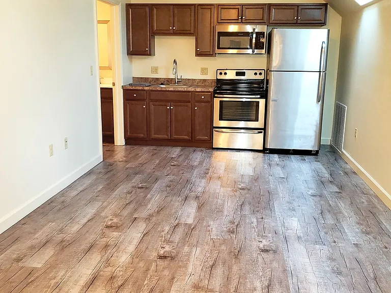 1740 Chestnut St — Photo 18