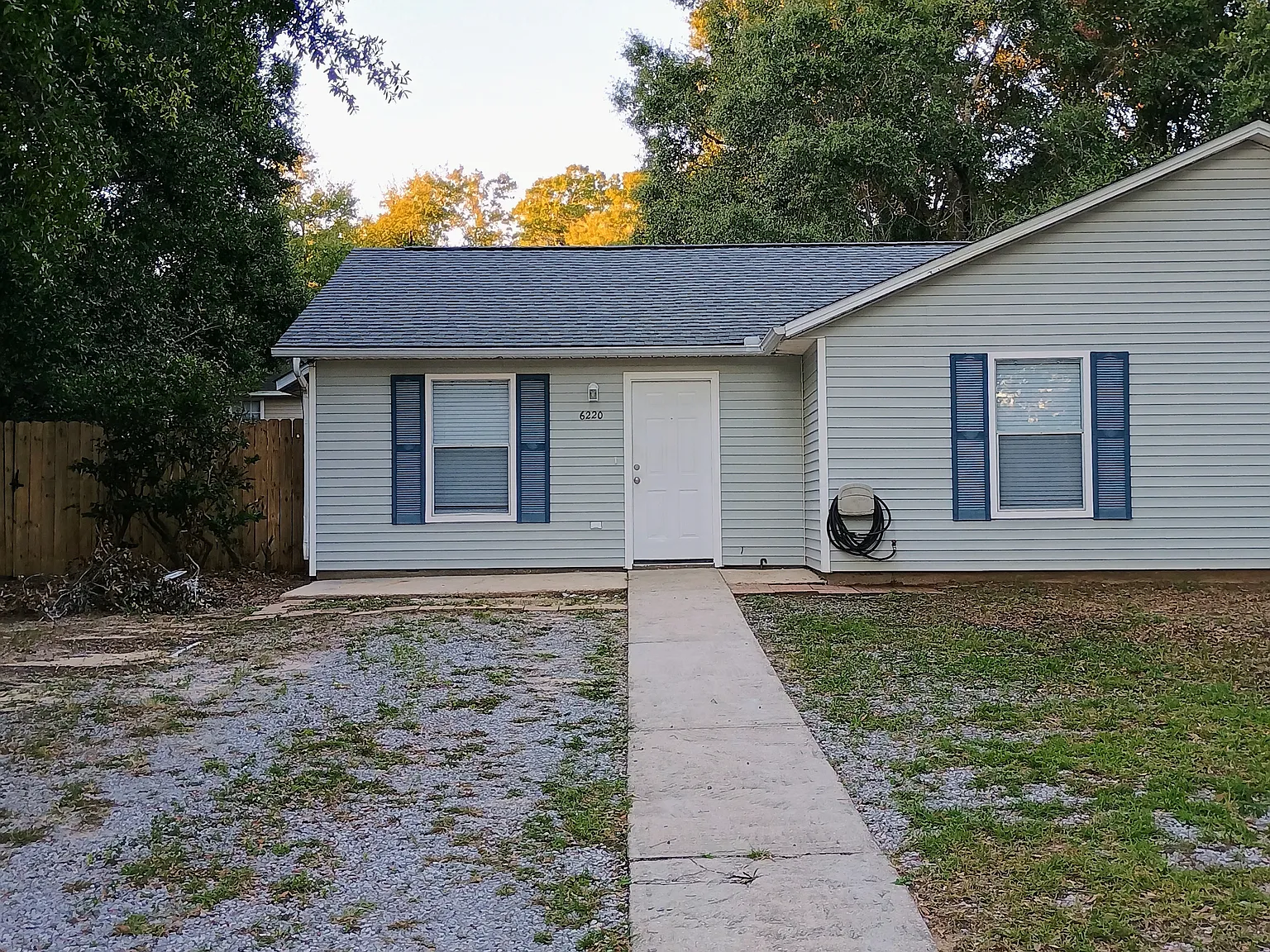 3 bed, 934 sqft, $1,350 — Photo 1