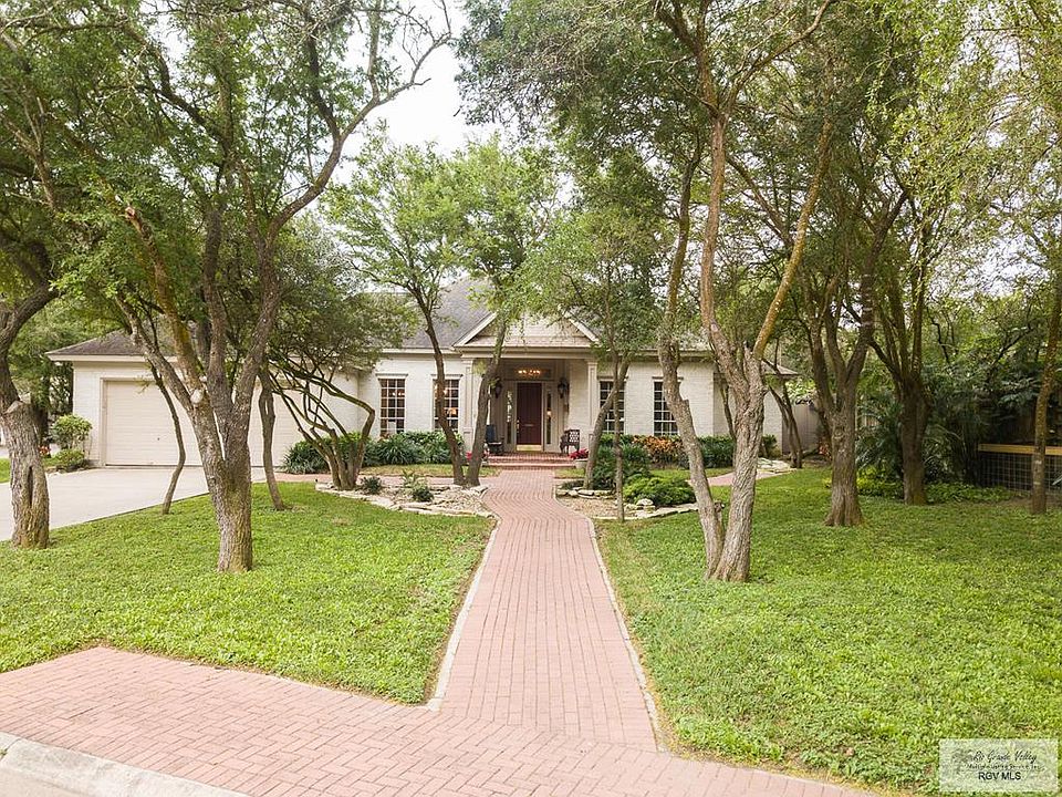 1st image of 1626 Sam Houston Dr