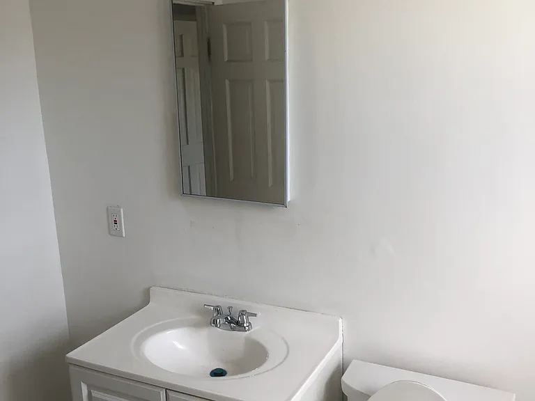 504-506 Wilmot Ave #1 — Photo 3