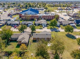 1017 SW 3rd St, Moore, OK 73160